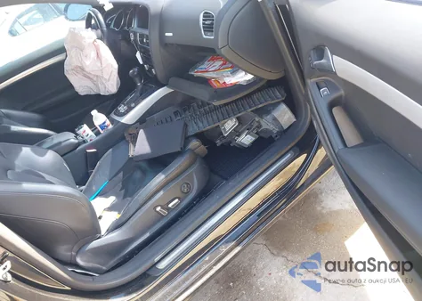 2013 Audi A5 2.0T Premium z USA, uszkodzony, nr VIN WAULFAFR7DA035915